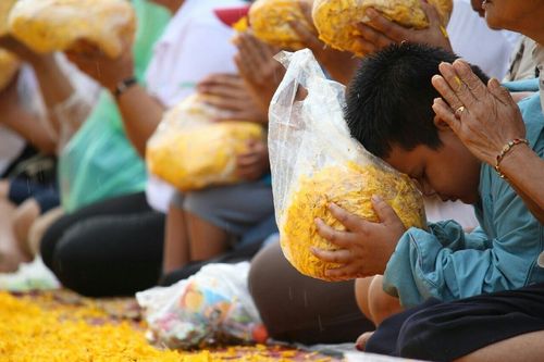 ภาพ No.11221:ประมวลภาพธุดงค์ธรรมชัยอัญเชิญพระบรมธาตุ วันที่ 7 พ.ค. 2557 จ.พระนครศรีอยุธยา