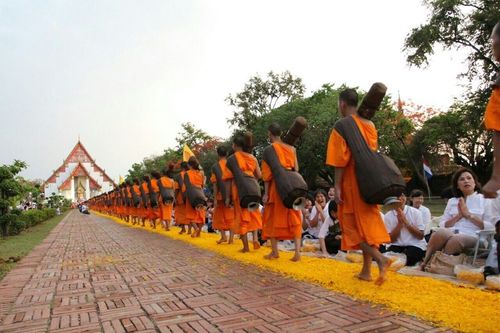 ภาพ No.11223:ประมวลภาพธุดงค์ธรรมชัยอัญเชิญพระบรมธาตุ วันที่ 7 พ.ค. 2557 จ.พระนครศรีอยุธยา