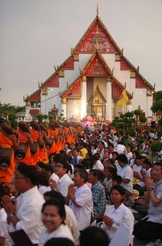 ภาพ No.11228:ประมวลภาพธุดงค์ธรรมชัยอัญเชิญพระบรมธาตุ วันที่ 7 พ.ค. 2557 จ.พระนครศรีอยุธยา