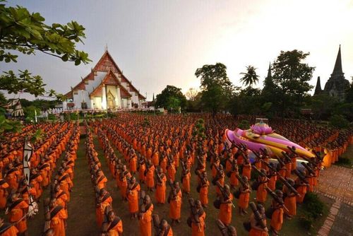 ภาพ No.11233:ประมวลภาพธุดงค์ธรรมชัยอัญเชิญพระบรมธาตุ วันที่ 7 พ.ค. 2557 จ.พระนครศรีอยุธยา