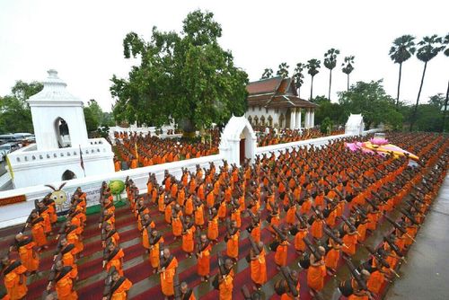 ภาพ No.11241:ประมวลภาพธุดงค์ธรรมชัยอัญเชิญพระบรมธาตุ วันที่ 7 พ.ค. 2557 จ.พระนครศรีอยุธยา
