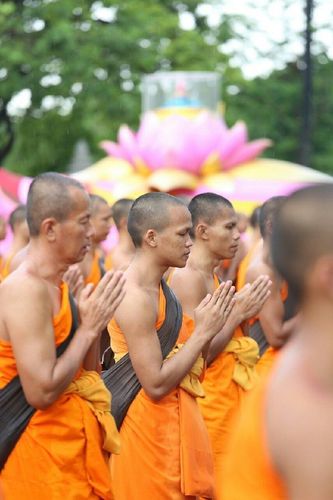 ภาพ No.11243:ประมวลภาพธุดงค์ธรรมชัยอัญเชิญพระบรมธาตุ วันที่ 7 พ.ค. 2557 จ.พระนครศรีอยุธยา