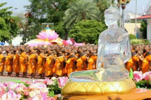 ภาพ No.11266:ประมวลภาพธุดงค์ธรรมชัยอัญเชิญพระบรมธาตุ วันที่ 8 พ.ค. 2557 จ.สระบุรี