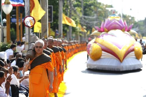ภาพ No.11272:ประมวลภาพธุดงค์ธรรมชัยอัญเชิญพระบรมธาตุ วันที่ 8 พ.ค. 2557 จ.สระบุรี