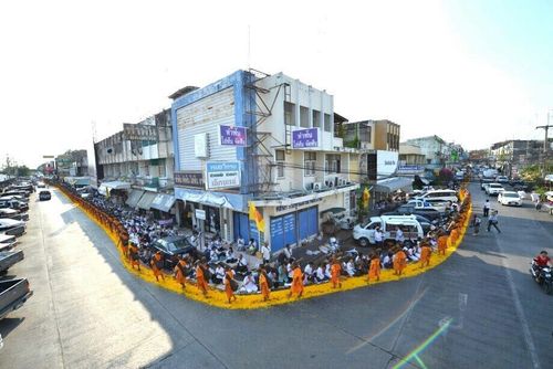 ภาพ No.11292:ประมวลภาพธุดงค์ธรรมชัยอัญเชิญพระบรมธาตุ วันที่ 8 พ.ค. 2557 จ.สระบุรี