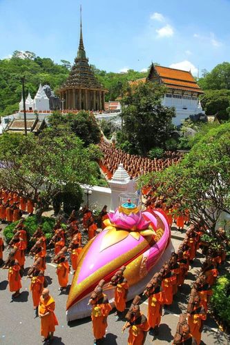 ภาพ No.11327:ประมวลภาพธุดงค์ธรรมชัยอัญเชิญพระบรมธาตุ วันที่ 8 พ.ค. 2557 จ.สระบุรี
