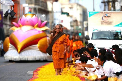 ภาพ No.11334:ประมวลภาพธุดงค์ธรรมชัยอัญเชิญพระบรมธาตุ วันที่ 9 พ.ค. 2557 จ.นครราชสีมา