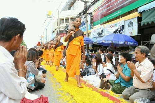 ภาพ No.11336:ประมวลภาพธุดงค์ธรรมชัยอัญเชิญพระบรมธาตุ วันที่ 9 พ.ค. 2557 จ.นครราชสีมา