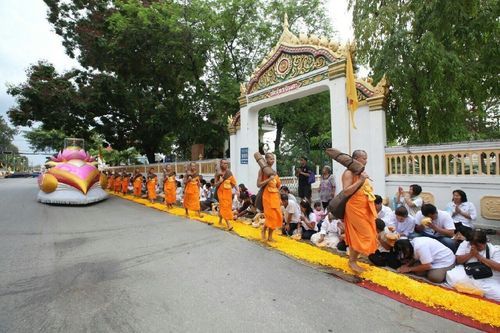 ภาพ No.11335:ประมวลภาพธุดงค์ธรรมชัยอัญเชิญพระบรมธาตุ วันที่ 9 พ.ค. 2557 จ.นครราชสีมา