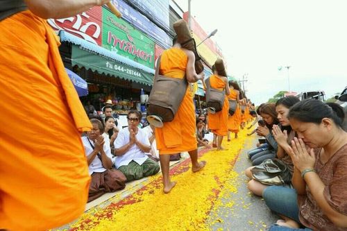 ภาพ No.11340:ประมวลภาพธุดงค์ธรรมชัยอัญเชิญพระบรมธาตุ วันที่ 9 พ.ค. 2557 จ.นครราชสีมา