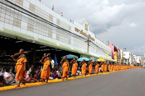 ภาพ No.11341:ประมวลภาพธุดงค์ธรรมชัยอัญเชิญพระบรมธาตุ วันที่ 9 พ.ค. 2557 จ.นครราชสีมา