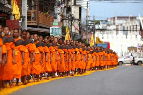 ภาพ No.11358:ประมวลภาพธุดงค์ธรรมชัยอัญเชิญพระบรมธาตุ วันที่ 9 พ.ค. 2557 จ.นครราชสีมา
