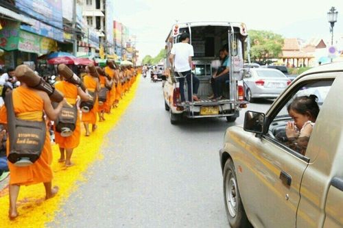 ภาพ No.11363:ประมวลภาพธุดงค์ธรรมชัยอัญเชิญพระบรมธาตุ วันที่ 9 พ.ค. 2557 จ.นครราชสีมา