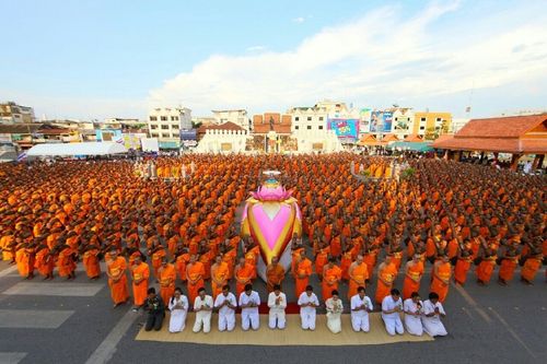 ภาพ No.11398:ประมวลภาพธุดงค์ธรรมชัยอัญเชิญพระบรมธาตุ วันที่ 9 พ.ค. 2557 จ.นครราชสีมา