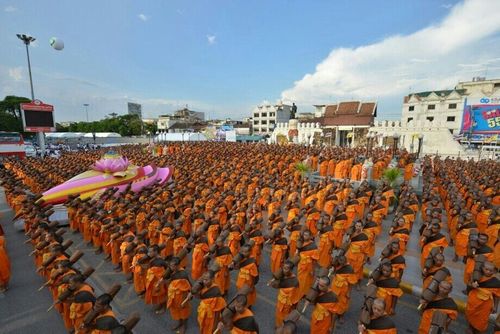 ภาพ No.11395:ประมวลภาพธุดงค์ธรรมชัยอัญเชิญพระบรมธาตุ วันที่ 9 พ.ค. 2557 จ.นครราชสีมา