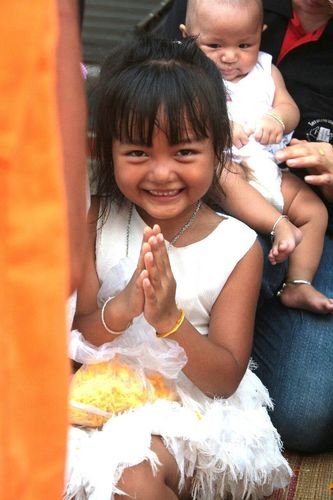 ประมวลภาพธุดงค์ธรรมชัยอัญเชิญพระบรมธาตุ วันที่ 12 พ.ค.2557 จ.หนองคาย