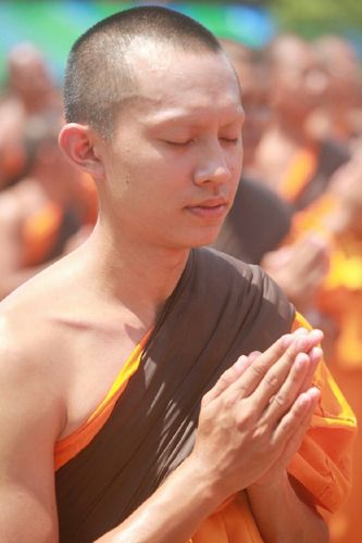 ภาพ No.11450:ประมวลภาพธุดงค์ธรรมชัยอัญเชิญพระบรมธาตุ วันที่ 12 พ.ค.2557 จ.หนองคาย