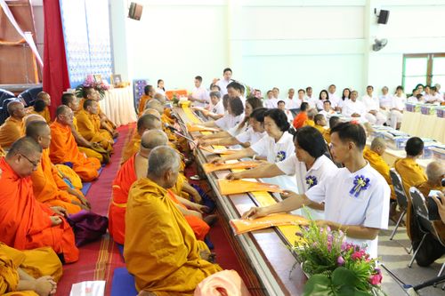 ภาพ No.11520:พิธีถวายสังฆทานแด่คณะสงฆ์ 323 วัด ใน 4 จังหวัดภาคใต้ ครั้งที่ 102