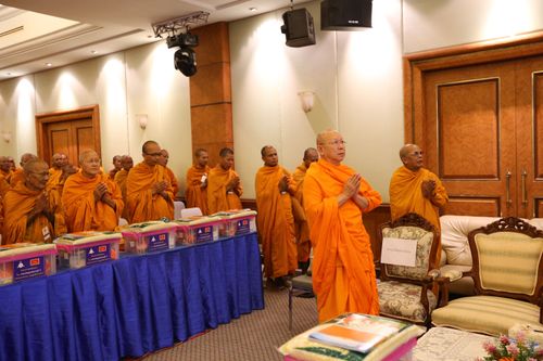 ภาพ No.11704:พิธีถวายสังฆทานแด่คณะสงฆ์ 323 วัด ใน 4 จังหวัดภาคใต้ ครั้งที่ 103