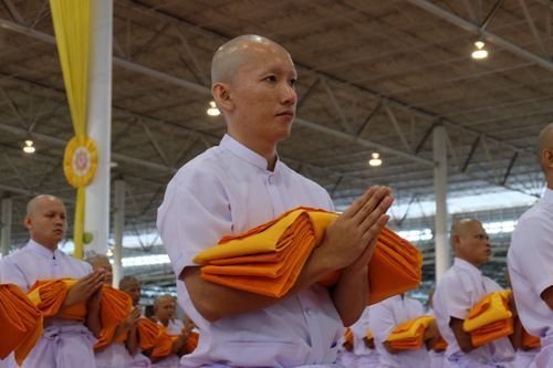 ภาพ No.36761:พิธีบรรพชา กล่าวคำขอบรรพชา และคล้องอังสะ