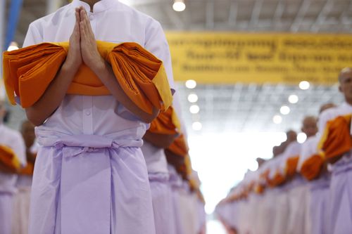 ภาพ No.36752:พิธีบรรพชา กล่าวคำขอบรรพชา และคล้องอังสะ