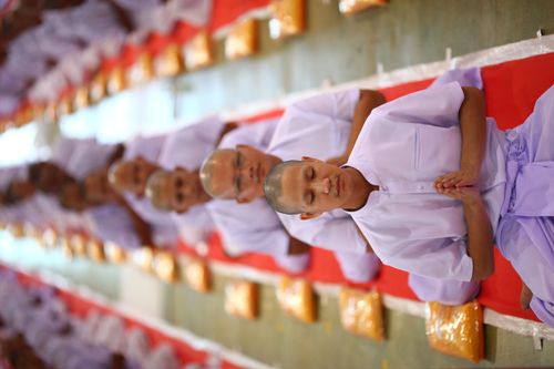 ภาพ No.36739:พิธีบรรพชา กล่าวคำขอบรรพชา และคล้องอังสะ