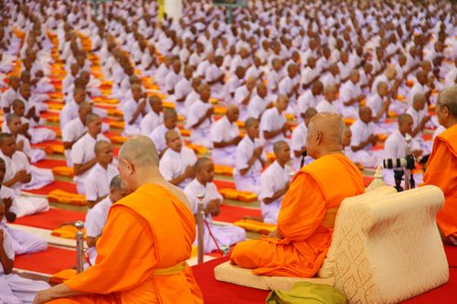 ภาพ No.36829:พิธีบรรพชา กล่าวคำขอบรรพชา และคล้องอังสะ