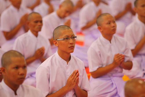 ภาพ No.36842:พิธีบรรพชา กล่าวคำขอบรรพชา และคล้องอังสะ