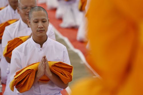 ภาพ No.36754:พิธีบรรพชา กล่าวคำขอบรรพชา และคล้องอังสะ