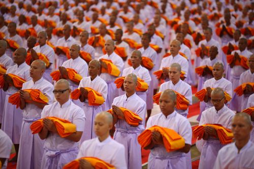 ภาพ No.36738:พิธีบรรพชา กล่าวคำขอบรรพชา และคล้องอังสะ