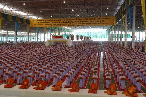 ภาพ No.36760:พิธีบรรพชา กล่าวคำขอบรรพชา และคล้องอังสะ
