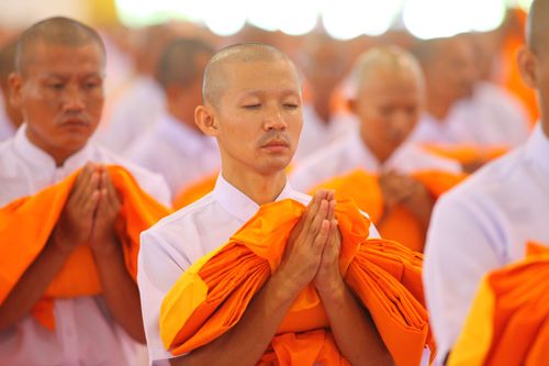 ภาพ No.36834:พิธีบรรพชา กล่าวคำขอบรรพชา และคล้องอังสะ