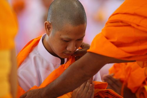 ภาพ No.36836:พิธีบรรพชา กล่าวคำขอบรรพชา และคล้องอังสะ