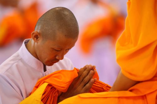 ภาพ No.36837:พิธีบรรพชา กล่าวคำขอบรรพชา และคล้องอังสะ