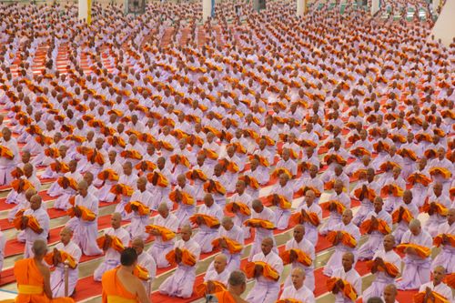 ภาพ No.36770:พิธีบรรพชา กล่าวคำขอบรรพชา และคล้องอังสะ