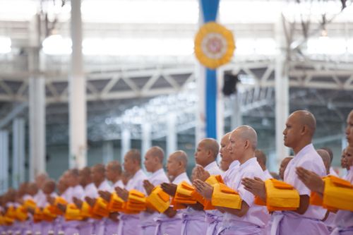 ภาพ No.36895:พิธีบรรพชา กล่าวคำขอบรรพชา และคล้องอังสะ
