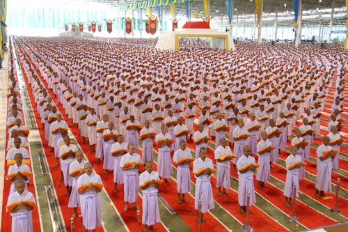 ภาพ No.36852:พิธีบรรพชา กล่าวคำขอบรรพชา และคล้องอังสะ