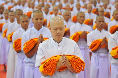 ภาพ No.36880:พิธีบรรพชา กล่าวคำขอบรรพชา และคล้องอังสะ