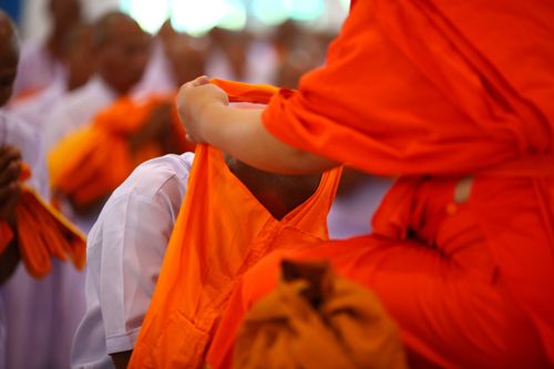 ภาพ No.36743:พิธีบรรพชา กล่าวคำขอบรรพชา และคล้องอังสะ