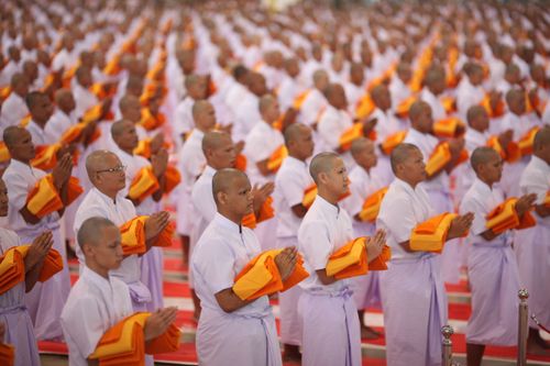 ภาพ No.36813:พิธีบรรพชา กล่าวคำขอบรรพชา และคล้องอังสะ