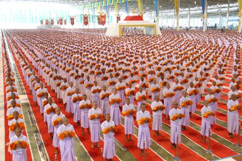 ภาพ No.36850:พิธีบรรพชา กล่าวคำขอบรรพชา และคล้องอังสะ