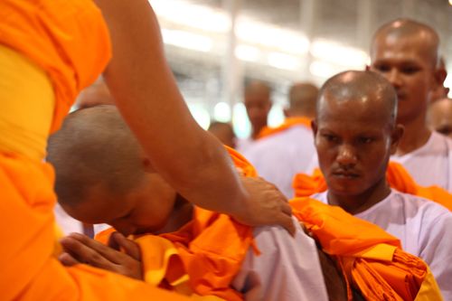 ภาพ No.36877:พิธีบรรพชา กล่าวคำขอบรรพชา และคล้องอังสะ