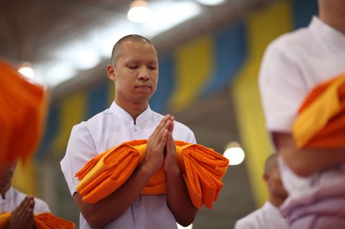 ภาพ No.36824:พิธีบรรพชา กล่าวคำขอบรรพชา และคล้องอังสะ