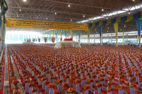 ภาพ No.36771:พิธีบรรพชา กล่าวคำขอบรรพชา และคล้องอังสะ