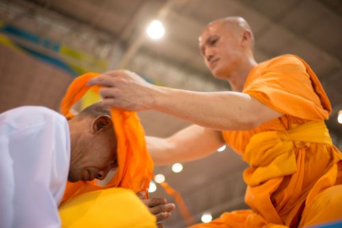 ภาพ No.36889:พิธีบรรพชา กล่าวคำขอบรรพชา และคล้องอังสะ