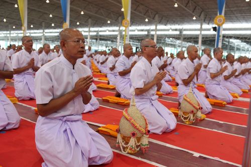 ภาพ No.36820:พิธีบรรพชา กล่าวคำขอบรรพชา และคล้องอังสะ