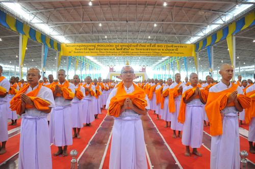 ภาพ No.36882:พิธีบรรพชา กล่าวคำขอบรรพชา และคล้องอังสะ