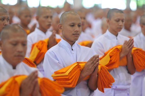 ภาพ No.36774:พิธีบรรพชา กล่าวคำขอบรรพชา และคล้องอังสะ