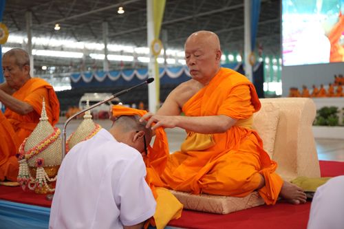 ภาพ No.36822:พิธีบรรพชา กล่าวคำขอบรรพชา และคล้องอังสะ