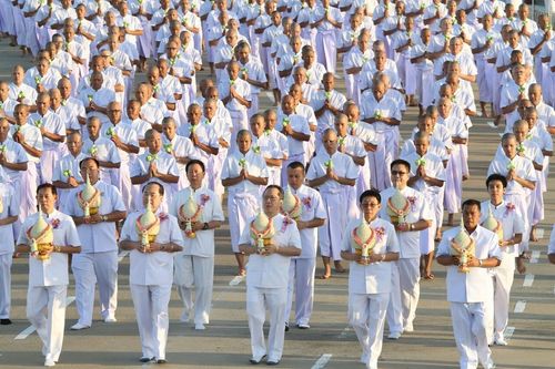 ภาพ No.11577:พิธีบรรพชาโครงการอุปสมบทหมู่ 100,000 รูป ทุกหมู่บ้านทั่วไทย ครั้งที่ 10 (รุ่นเข้าพรรษา)